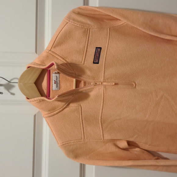 Vineyard Vines Tops - Vineyard Vines 1/4 zip sweatshirt with pockets
